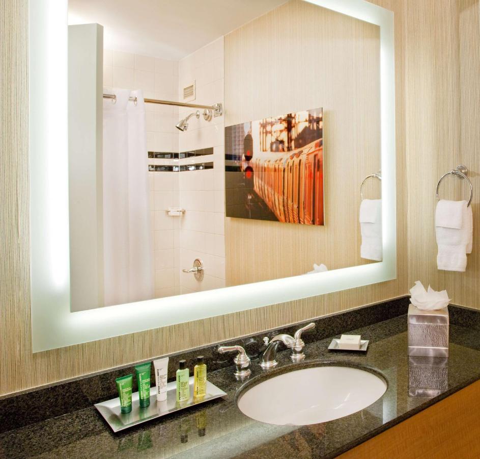Hilton Newark Airport Hotel 3*