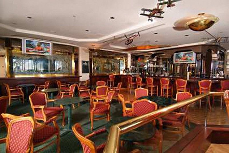 Hilton Newark Airport 3*