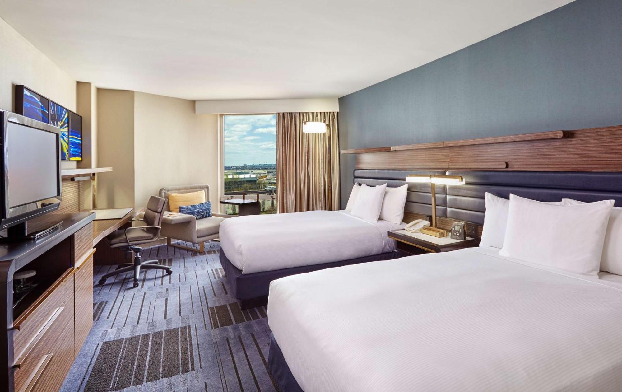 Hilton Newark Airport 3*