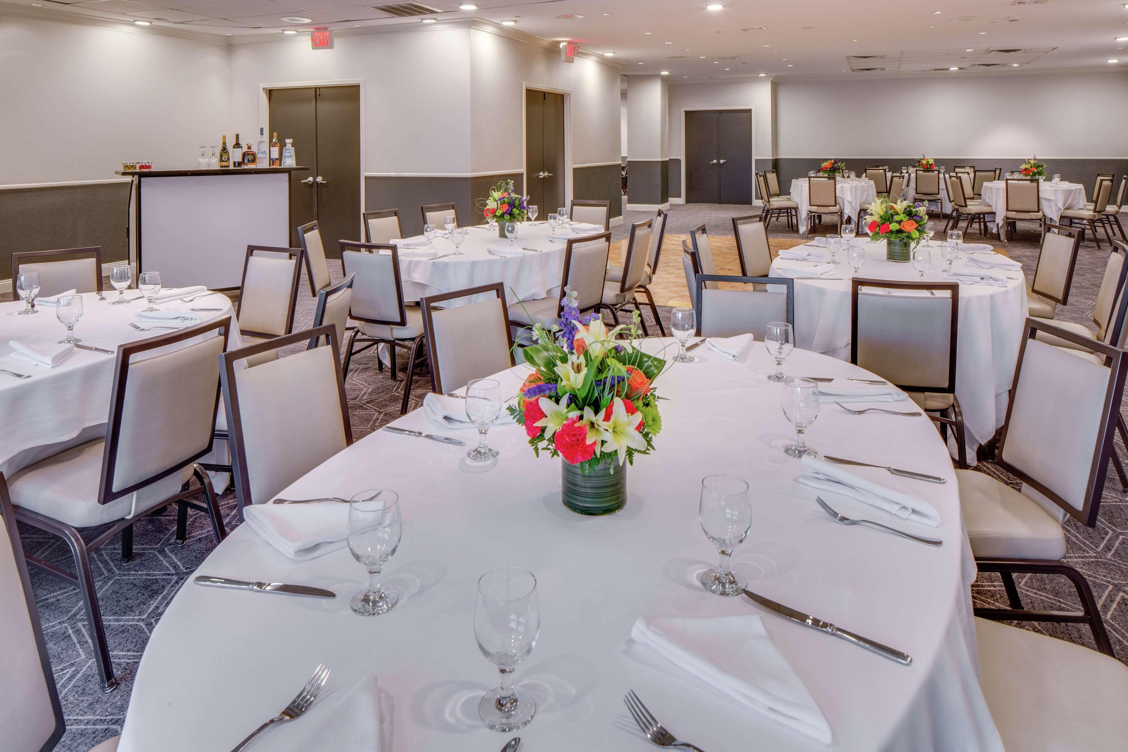 Hilton Newark Airport 3* Elizabeth